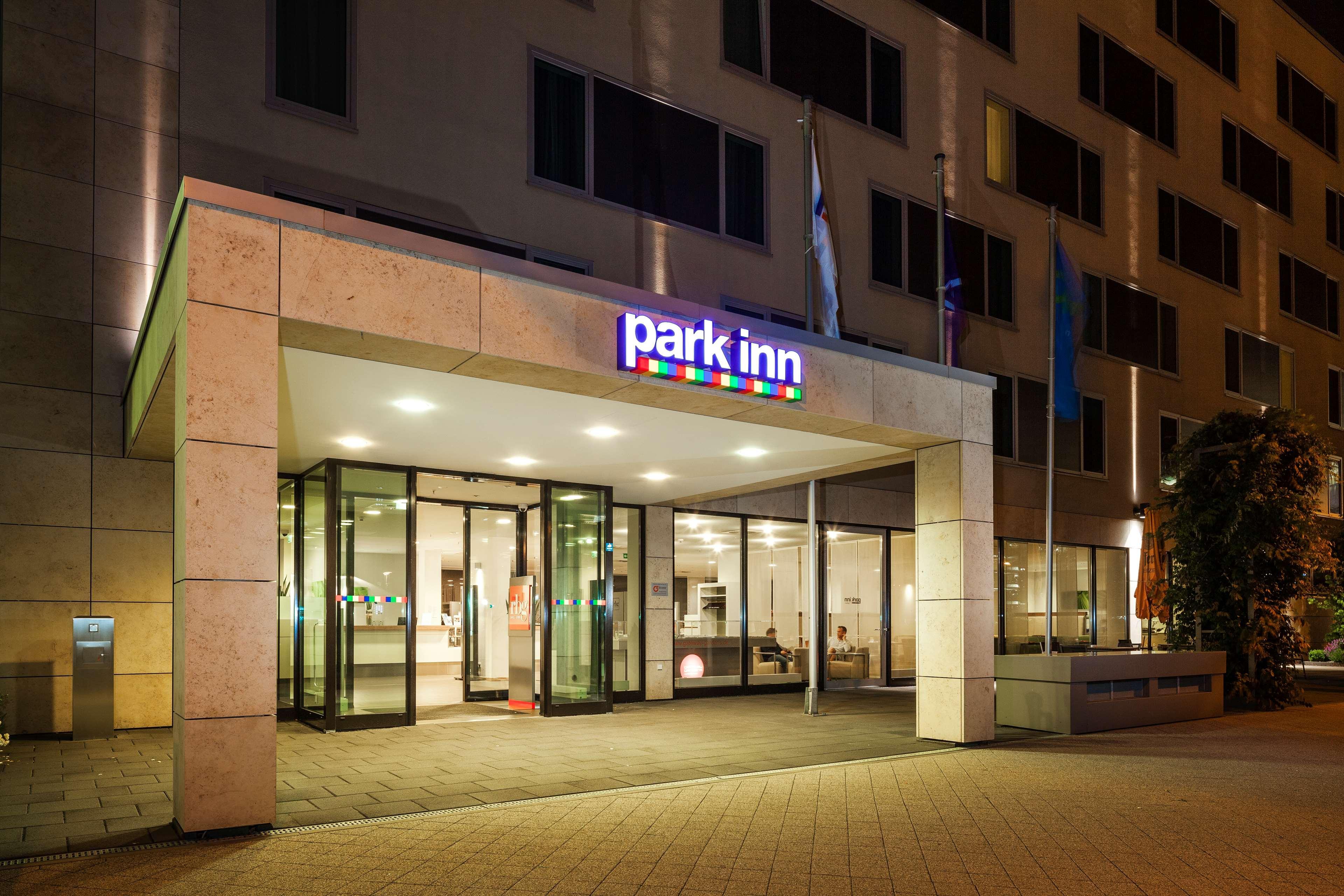 Park Inn By Radisson Frankfurt Airport Франкфурт-на-Майне Экстерьер фото